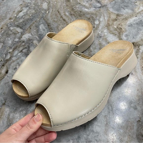 Dansko Women’s Raven Slide Ivory Leather size 38 - Picture 3 of 12